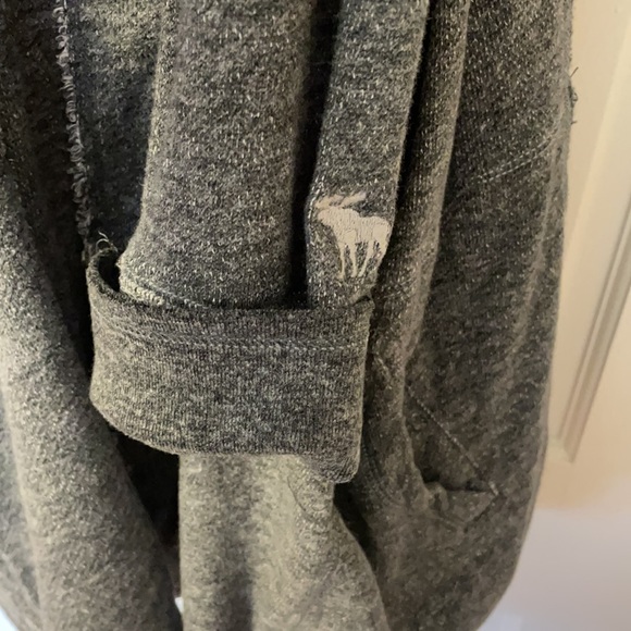 Abercrombie & Fitch Sweatshirt - Picture 3 of 8